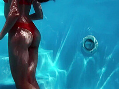 Juicy Ass Naked Swimming - Yenifer Chacon