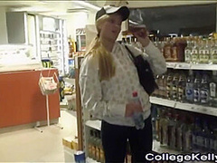 Amatur coed blonde teen sneaking around