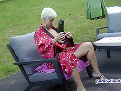 Vanessas pool time