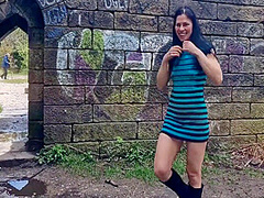 Outdoor And Pissing 6 Min