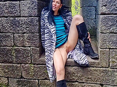 Outdoor And Pissing 6 Min