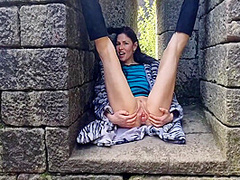 Outdoor And Pissing 6 Min