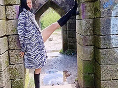 Outdoor And Pissing 6 Min