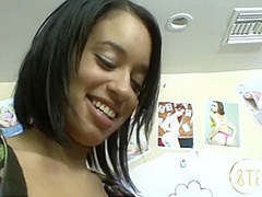 Lexi Lynn In 8teenhub Gets Her Little Hole Pleasured One Way Or Another