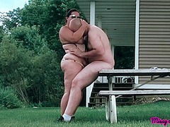 Outdoor Dick Sucking Session With Missy And George