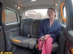 Les taxi driver fucks bigass customer with strapon outdoor