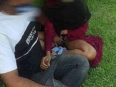 Boy & Girl Caught In Park Doing Sex 7 Min