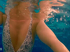 One Piece - Wifey Stuns Everyone In Amazing Hot Bathers And Flashes Her Perfect Tits