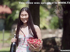 Beautiful Asian Babe Gets Fucked Threesome