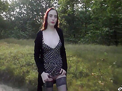 Passionately Fucking With A Friend In The Forest Where There Are Many Tourists 6 Min