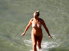 2 Nude Friend