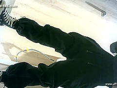 chinese girls go to toilet.322