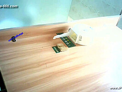 chinese girls go to toilet.322