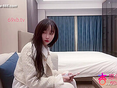 chinese man fucking callgirl in hotel.470