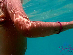 Virtual Vacation On Hawaii With Young And So Hot Layra Law 7/12