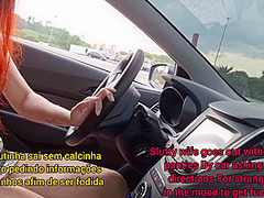 Esposa Vai Pra Rua De Vestidinho E Pede Informacoes Para Estranhos Na Rua Para Exibir Seu Decote