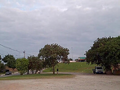 Esposa Vai Pra Rua De Vestidinho E Pede Informacoes Para Estranhos Na Rua Para Exibir Seu Decote