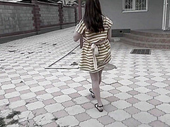 Milf Walked With A Butt Plug In Her Ass And Then Fucked Her Ass To Orgasm In The Garden