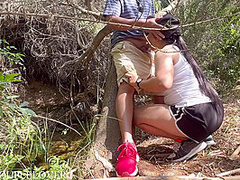 Pinay Public Blowjob And Cum Swalllow - Filipina Girlfriend Giving Blowjob In Public Park