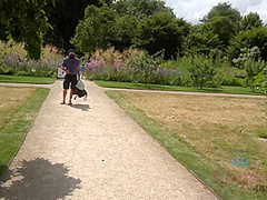 Virtual Vacation In London With Rachel James 7/10