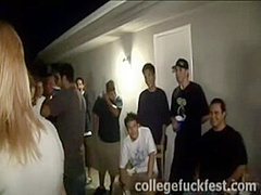 Lesbo college whores lick pussy