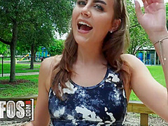 Spots At The Park Working Out She Then Invites Him At Her Place To Get Fucked With James Angel And Selina Bentz