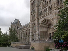 Virtual Vacation London Holly Hendrix 3/6