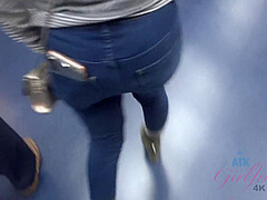 Virtual Vacation London Holly Hendrix 3/6