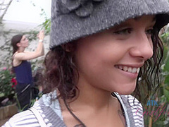 Virtual Vacation London Holly Hendrix 3/6