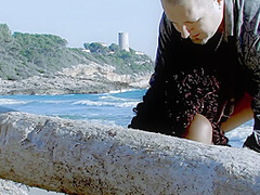 Ebony Whore Hard Fucked On The Beach