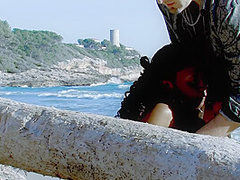 Ebony Whore Hard Fucked On The Beach