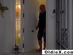 You can Look but You can’t Fuck! Voyeuring for OldieX