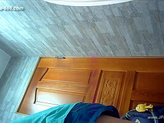 chinese girls go to toilet.497