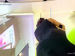 peeping chinese amateur upskirt.205