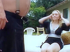 Amateur Gonzo Milf With Hairypussy Rides Cock Outside