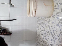 peeping chinese bath.83