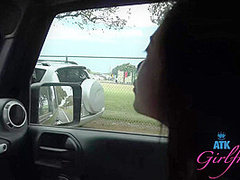 Vina Squirts All Over The Back Seat