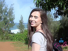 Virtual Vacation In Hawaii With Ariel Grace 10/12