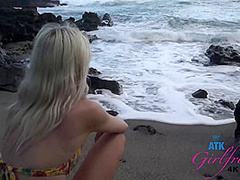 Kate Peeing Outdoors For You