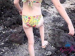 Kate Peeing Outdoors For You