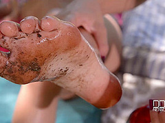 Young & Tasty Tootsies: Two Blonde teens 18+ Can't Wait To Suck Their Toes - PornWorld