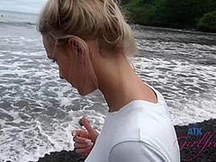 Virtual Vacation In Hawaii With Emma Hixx 9/16