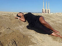 Stranded, Thankful & Horny: Dark Babe Swallows Big Cock - PornWorld