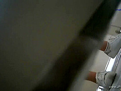 chinese girls go to toilet.327