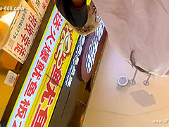 peeping chinese amateur upskirt.216