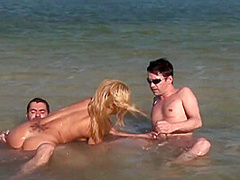 The Blonde Barbie Banks With Big Tits Loves Threesome Sex With Anal And Double Penetration