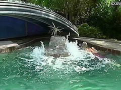 Hot Pornstar - Sexy Girls Eating Pussy By The Pool