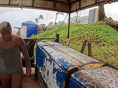 Fille Bahianaise S Etale Sur La Plage Pendant La
