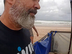 Fille Bahianaise S Etale Sur La Plage Pendant La