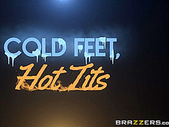 Cold Feet, Hot Tits With Reagan Foxx, Lucas Frost - Brazzers